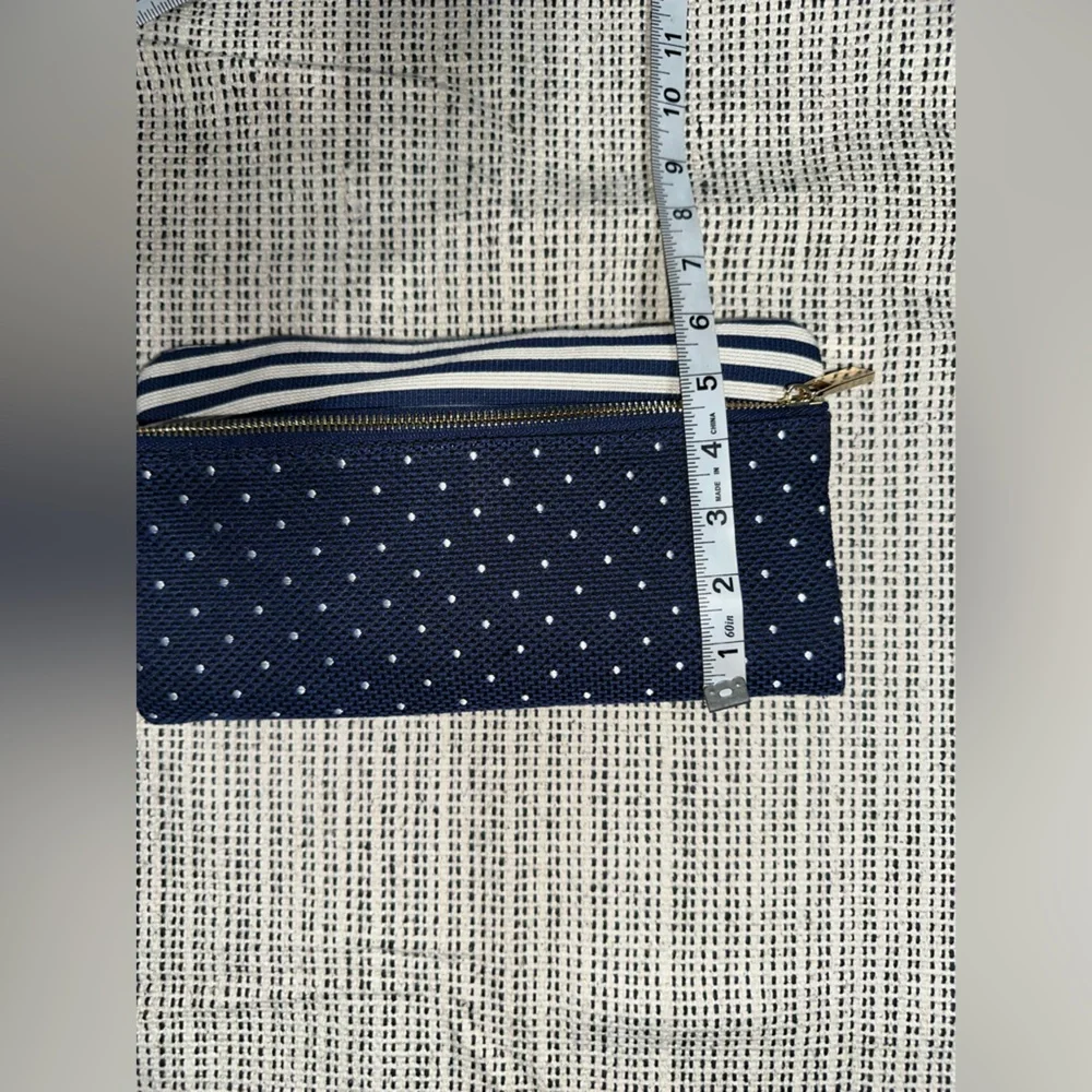 Deux Lux Elsa Fold Over Cross Body Purse Handbag‎ Navy White NWT